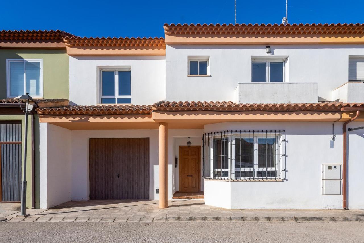 Casa Las Rosas Iniesta Exterior photo